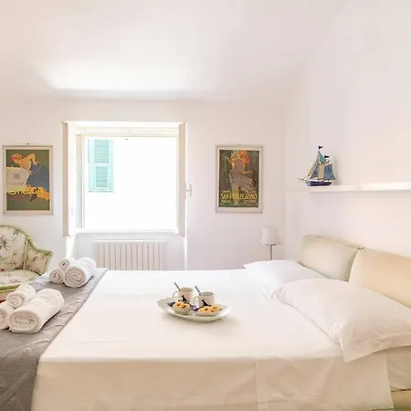 Casa Elvira - Centro Storico Sul Mare A Apartment Rapallo